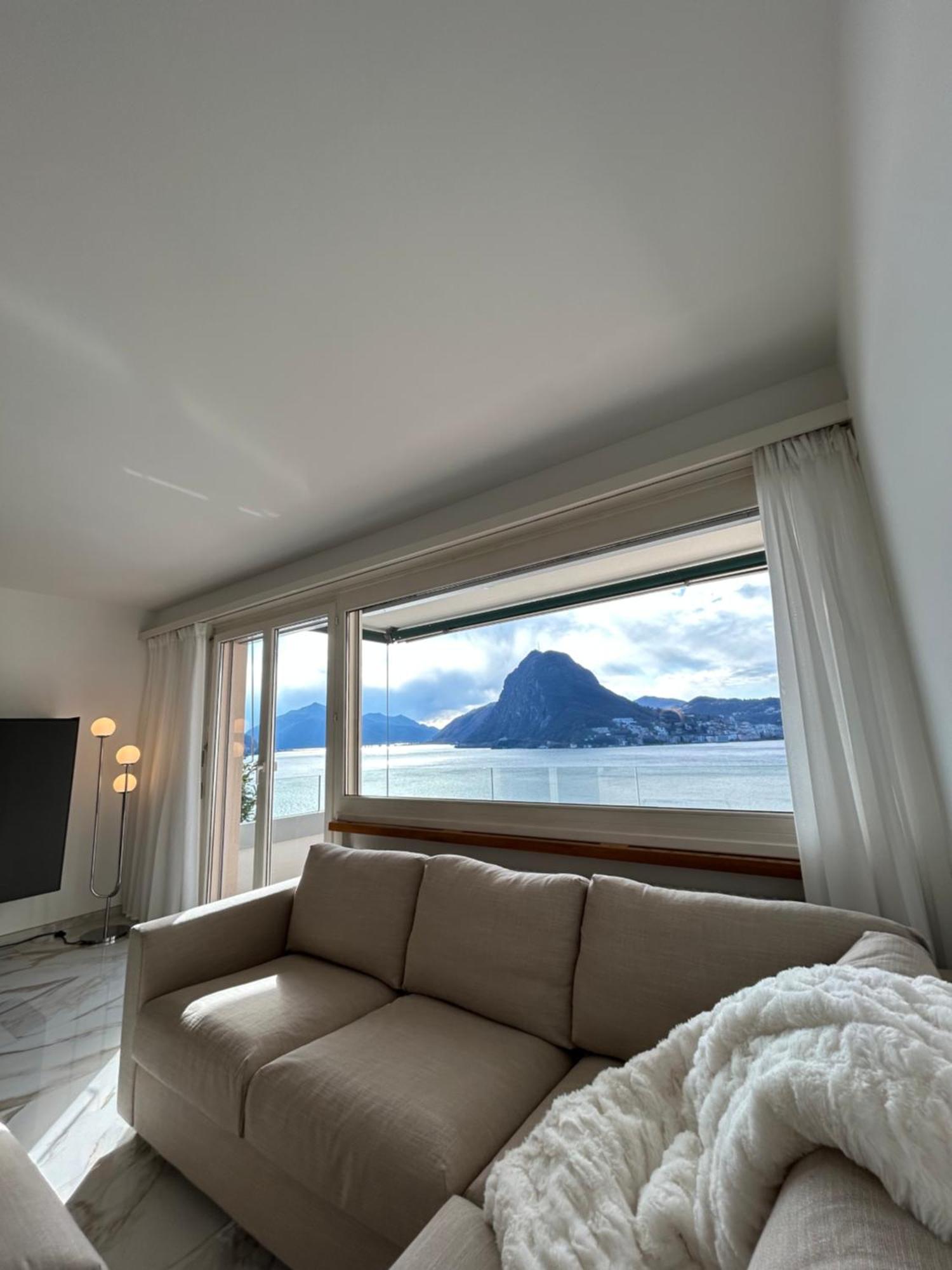 The Grand Vista - View & Parking *