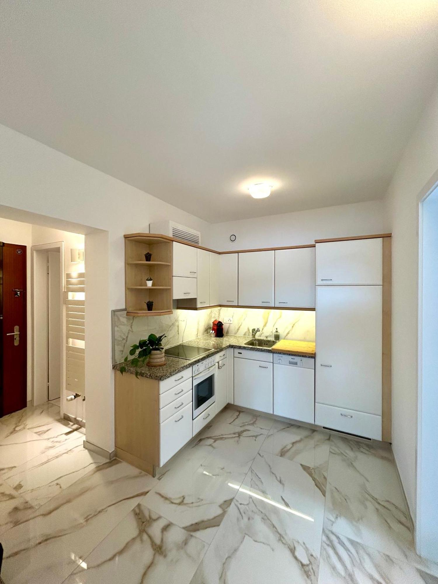 The Grand Vista - View & Parking Lugano