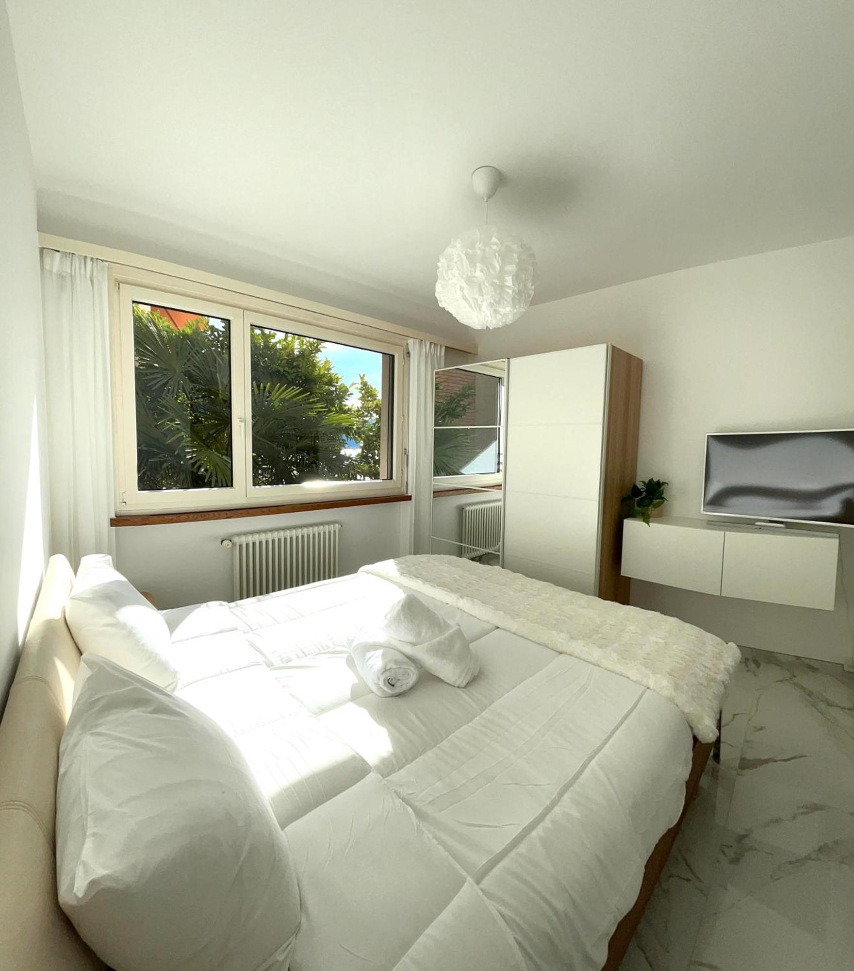 The Grand Vista - View & Parking Apartment *