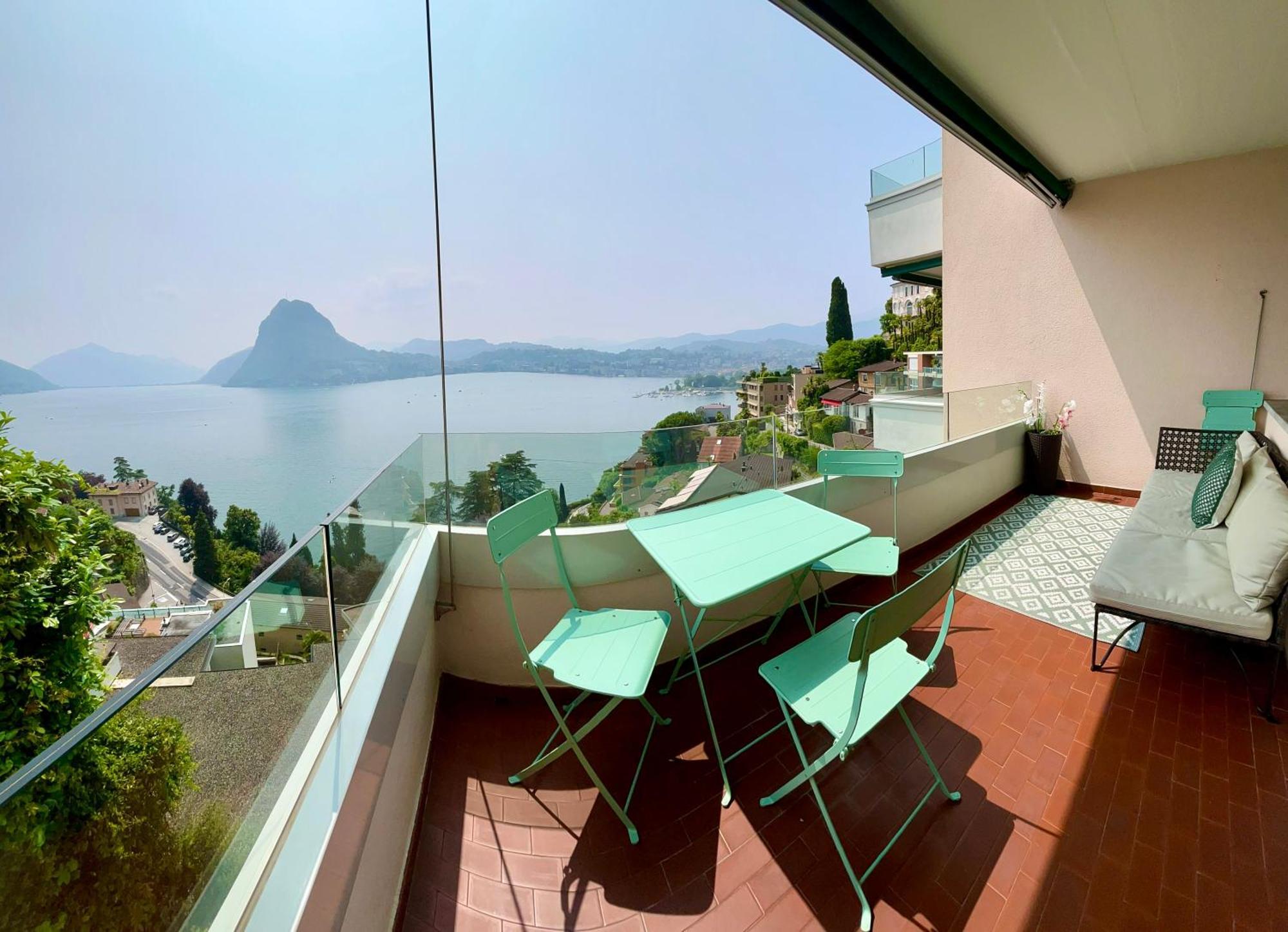 Apartment The Grand Vista - View & Parking