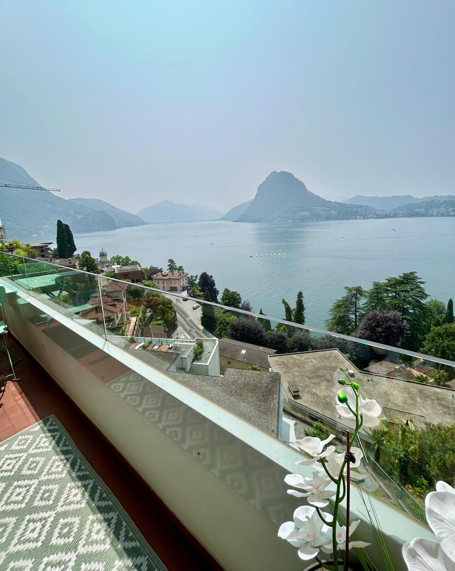 The Grand Vista - View & Parking