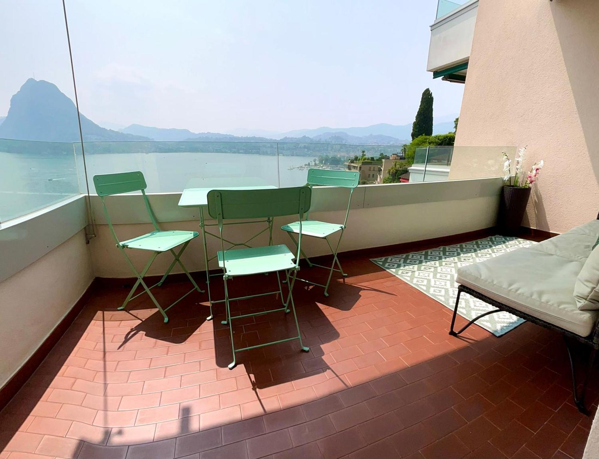 The Grand Vista - View & Parking *